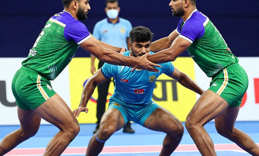 मैट का ज्यामिति शास्त्र: ईरान का कुश्ती-बचाव, 2026 जकार्ता का पोस्ट-मॉर्टम और कबड्डी का असली स्कोरबोर्ड